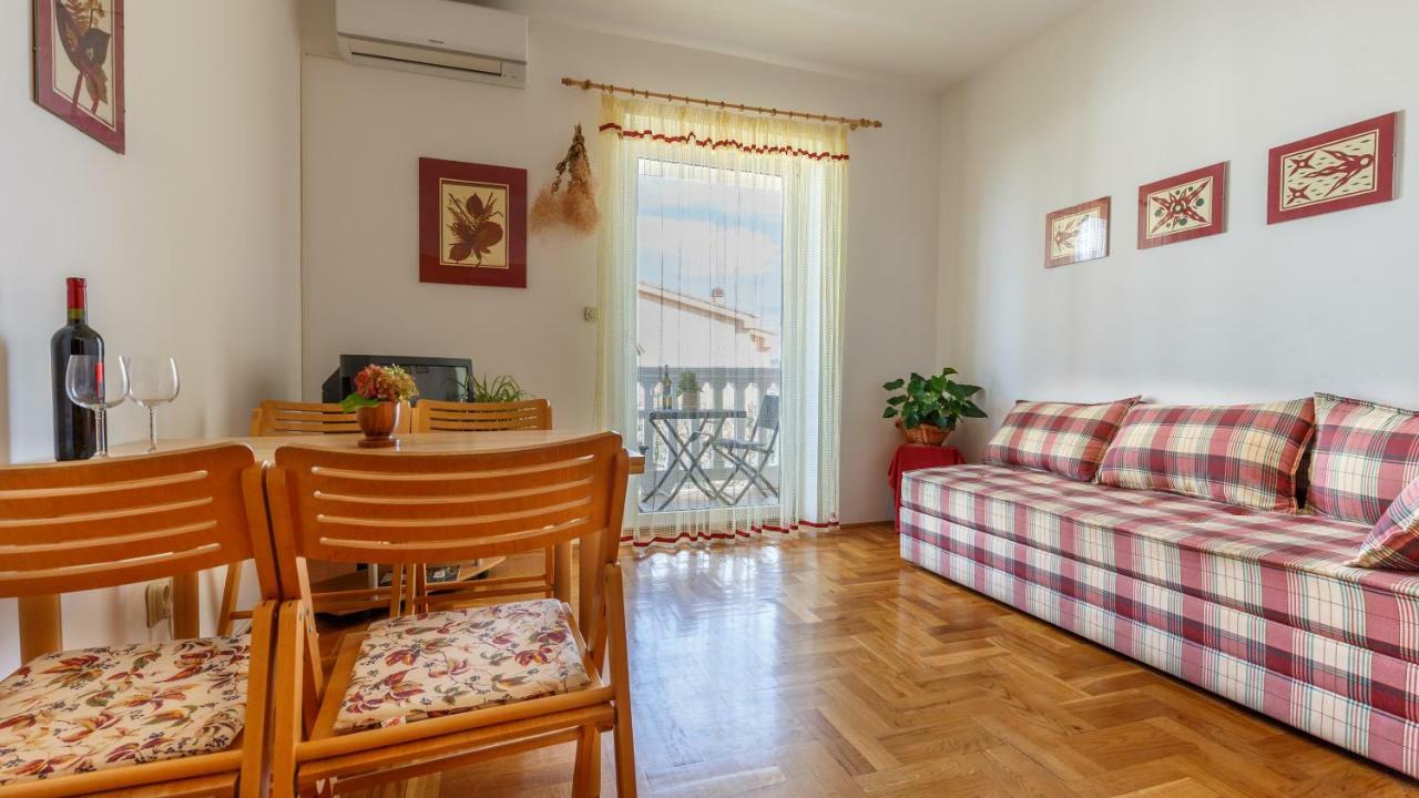Apartment Josephine 2 Malinska Exterior foto